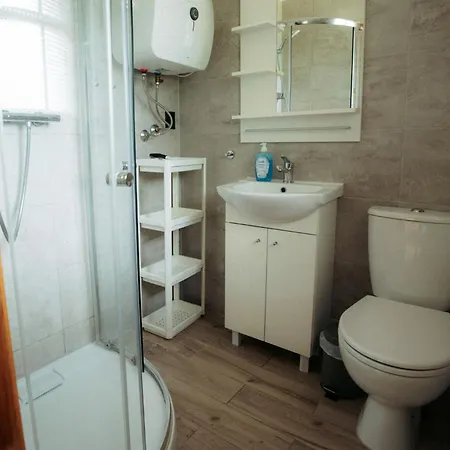 Latowisko אתר קמפינג *