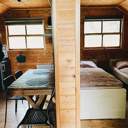 Latowisko אתר קמפינג *