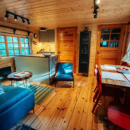 Latowisko אתר קמפינג *