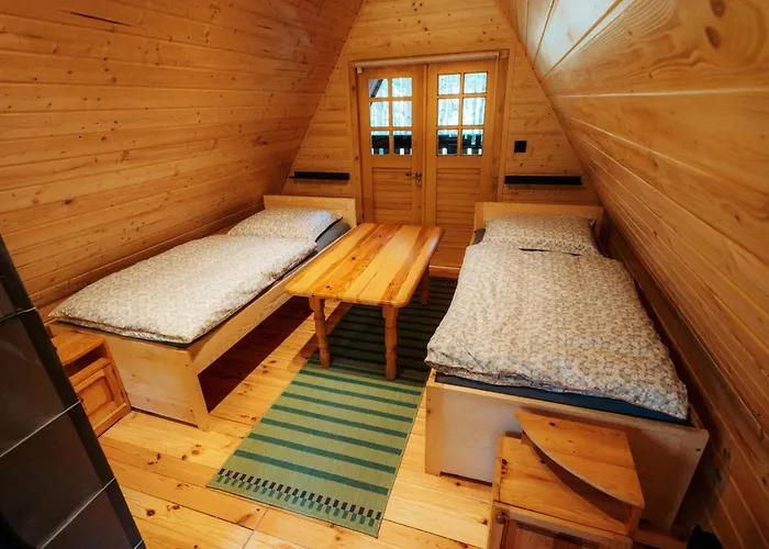 キャンプ場 Latowisko ビャウィ・ブル